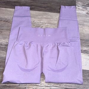 Nvgtn lilac contour leggings